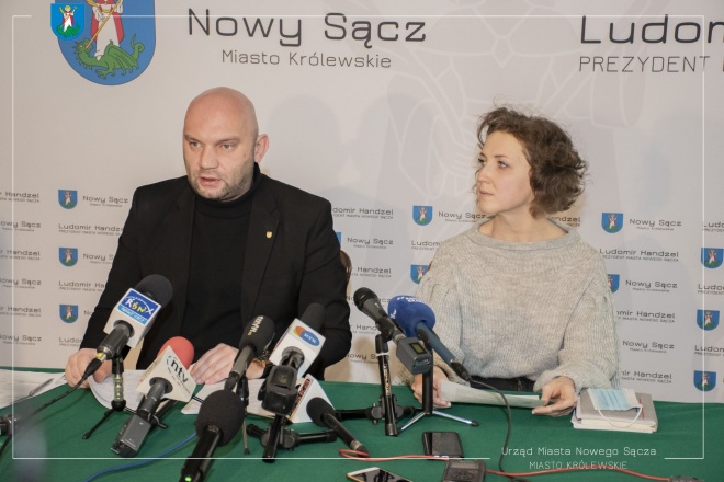 Zastępca Prezydenta Artur Bochenek wraz Katarzyną Paniak.