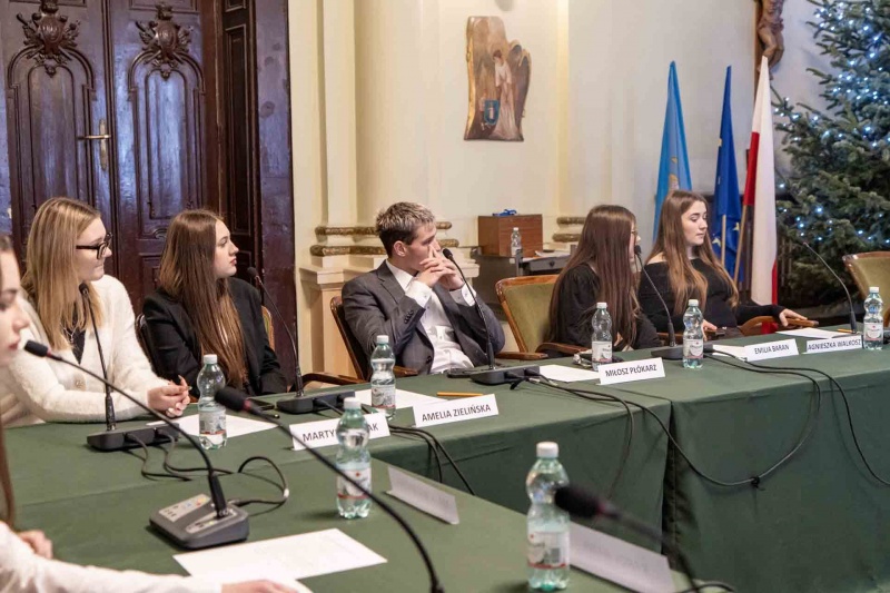 Obrady Młodzieżowej Sesji Rady Miasta 
