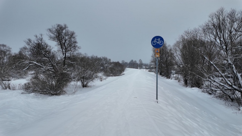 Fragment ścieżki rowerowej nad Dunajcem
