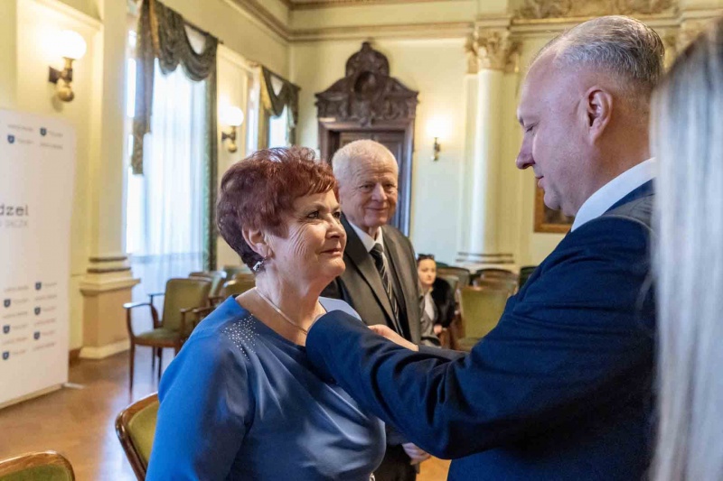 Prezydent odznacza jubilatkę