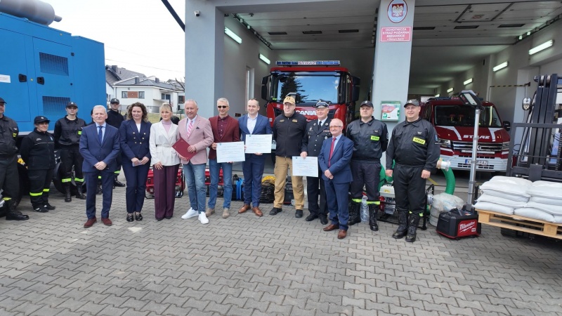 Przekazanie sprzętu zakupionego w ramach Programu Ochrony Ludności i Obrony Cywilnej 
