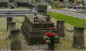 27090