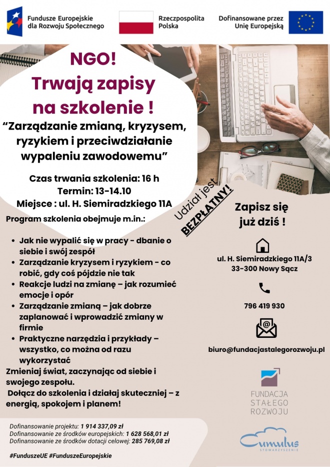 Zdjęcie przedstawia plakat dot. szkolenia dla NGO pn. "Zarządzanie zmianą, kryzysem, ryzykiem i przeciwdziałanie wypaleniu zawodowemu"