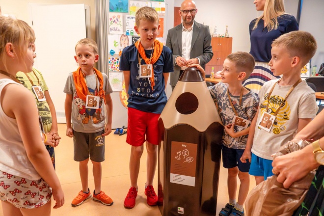 Pan Prezydenta Artur Bochenek z dziećmi