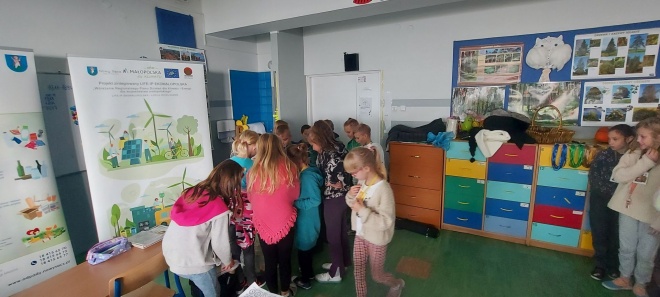 weryfikacja zebranych do worków odpadów