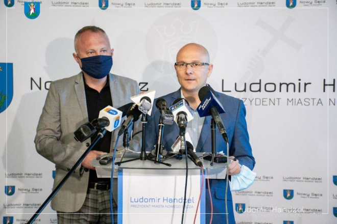 Prezydent Ludomir Handzel wraz z dr Tomaszem Baliczkiem.
