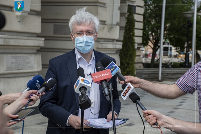 Sekretarz miasta Piotr Lachowicz.