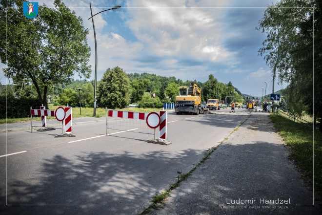 Prace na moscie na potoku Łubinka.