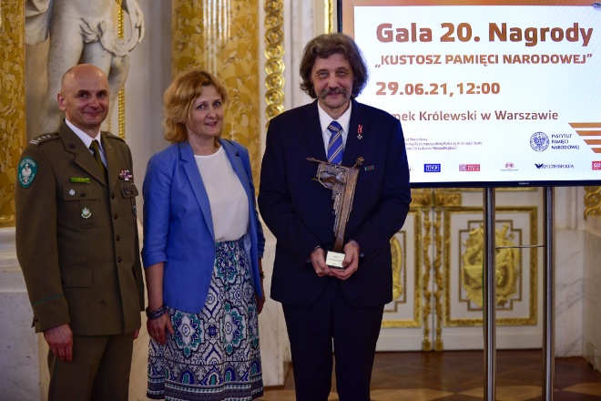 Z-ca prezydenta Magdalena Majka, Jerzy Giza oraz Komendant Karpackiego Oddziału Straży Granicznej płk SG Stanisław LACIUGA.