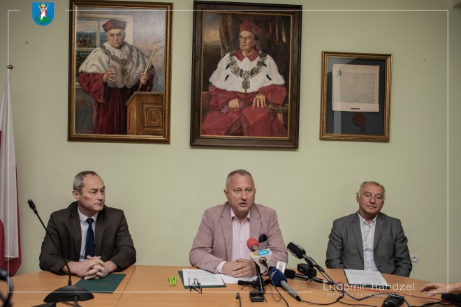 Prezydent Ludomir Handzel, Starosta Nowosądecki, Rektor PWSZ w Nowym Sączu.