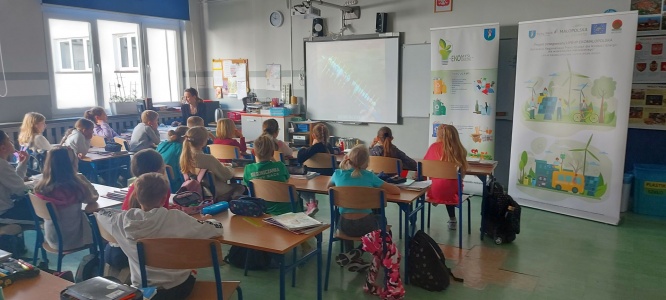 Uczniowie podczas prelekcji
