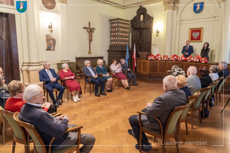 Jubilaci w sali reprezentacyjnej ratusza