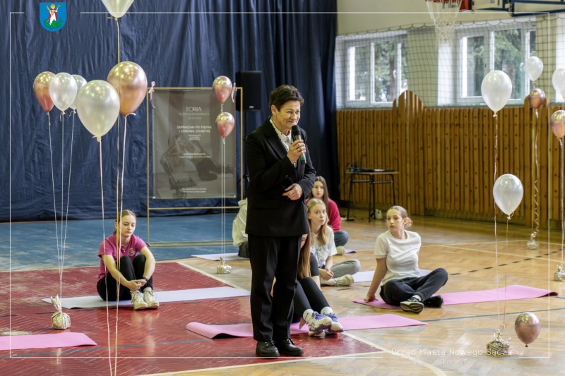 Bożena Borkowska, zastępca prezydenta miasta podczas imprezy sportowej "Zakochaj się ...w zdrowiu"
