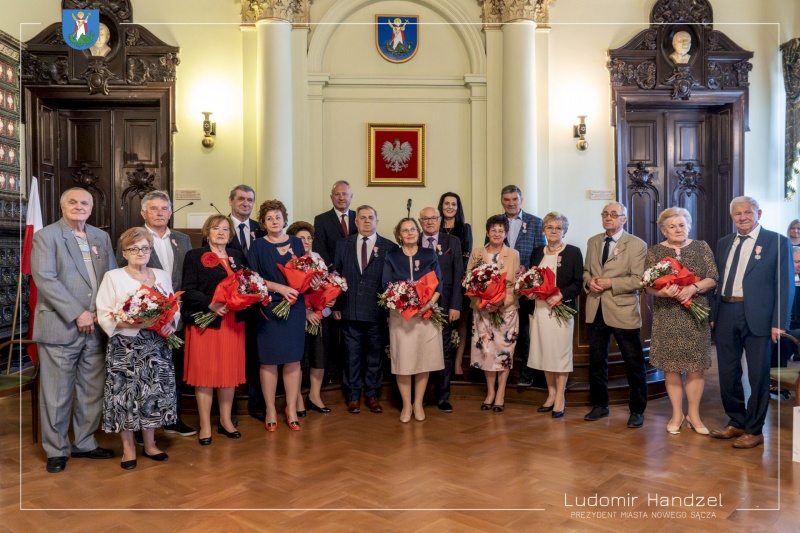 Uczestnicy gali złotych godów w nowosądeckim ratuszu
