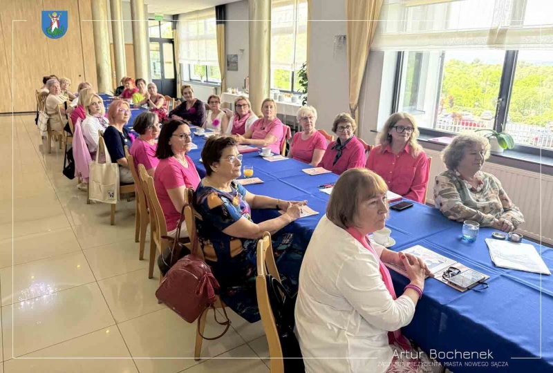 Uczestniczki XXVIII Zjazdu Polskiego Forum Europejskiej Koalicji do Walki z Rakiem Piersi Europa Donna