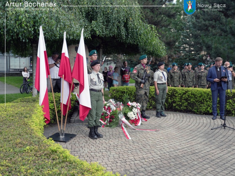 Uroczyste obchody 81. rocznicy wybuchu Powstanie Warszawskiego pod Pomnikiem Polskiego Państwa Podziemnego