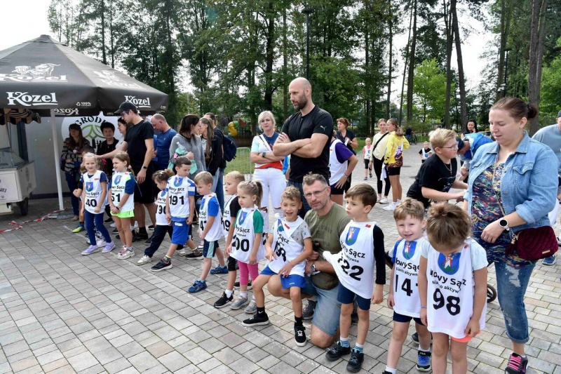 Uczestnicy IV Sądeckiej Jesieni Biegowej