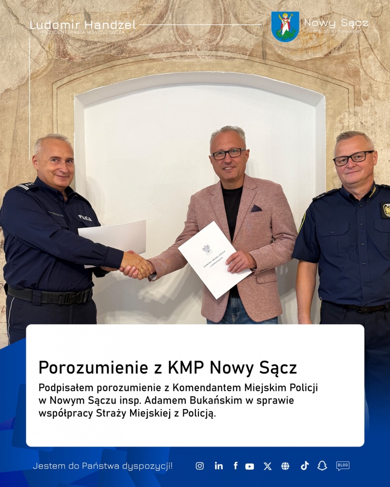 W środku Prezydent Ludomir Handzel