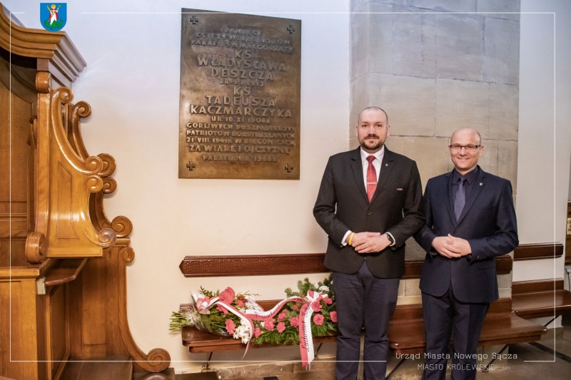 Redaktor Naczelny Rocznika SądeckiegoJarosław Jakubowski oraz dyr Wydziału Sportu i Turystyki Tomasz Baliczek.