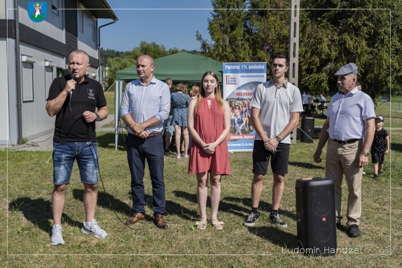 Prezydent Ludomir Handzel wraz z radnym Grzegorzem Ledzińskim oraz jego współpracownikami.