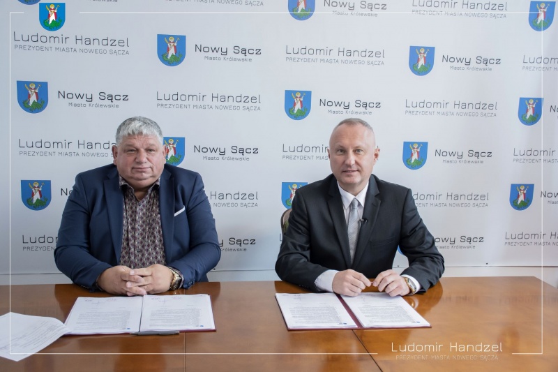 Prezydent Ludomir Handzel oraz Prezes Blackbird Jan Kos. 